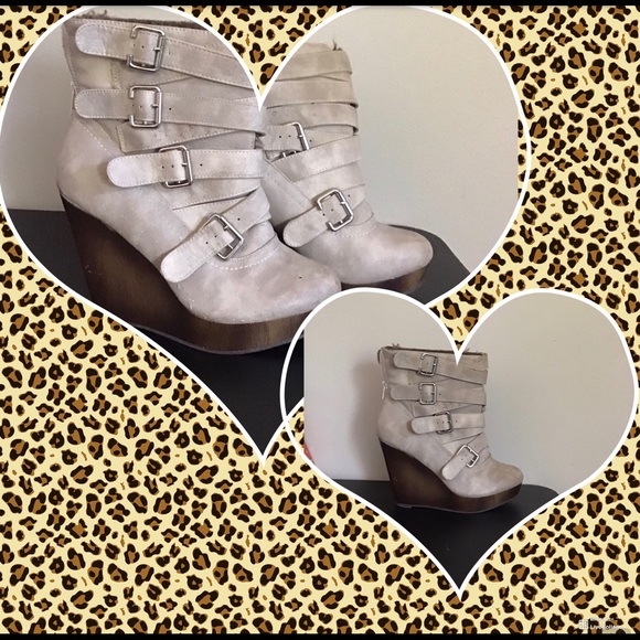 Buckle booties - Picture 1 of 5